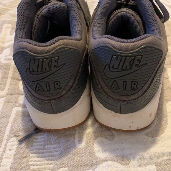 Nike Air Max 90 Gray Snake Skin Python Sneakers - Picture 6 of 11